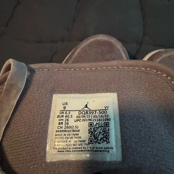 Jordan 1 lavender velvet high size 9 - Picture 5 of 5